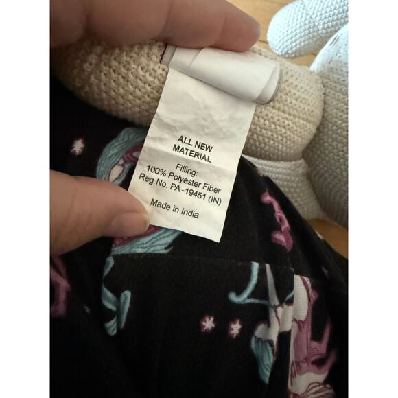 Hand knit made in India bunny plush - Picture 8 of 8